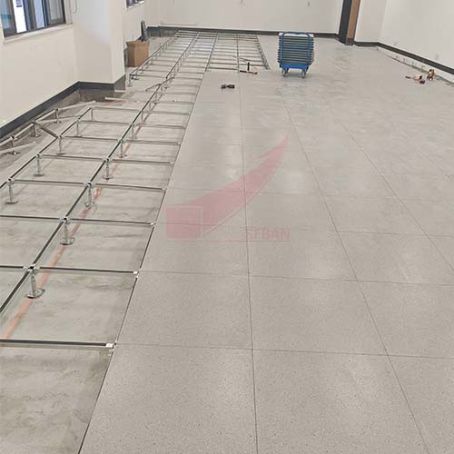 防靜電地板出現(xiàn)破損或起翹，該怎么修復(fù)？